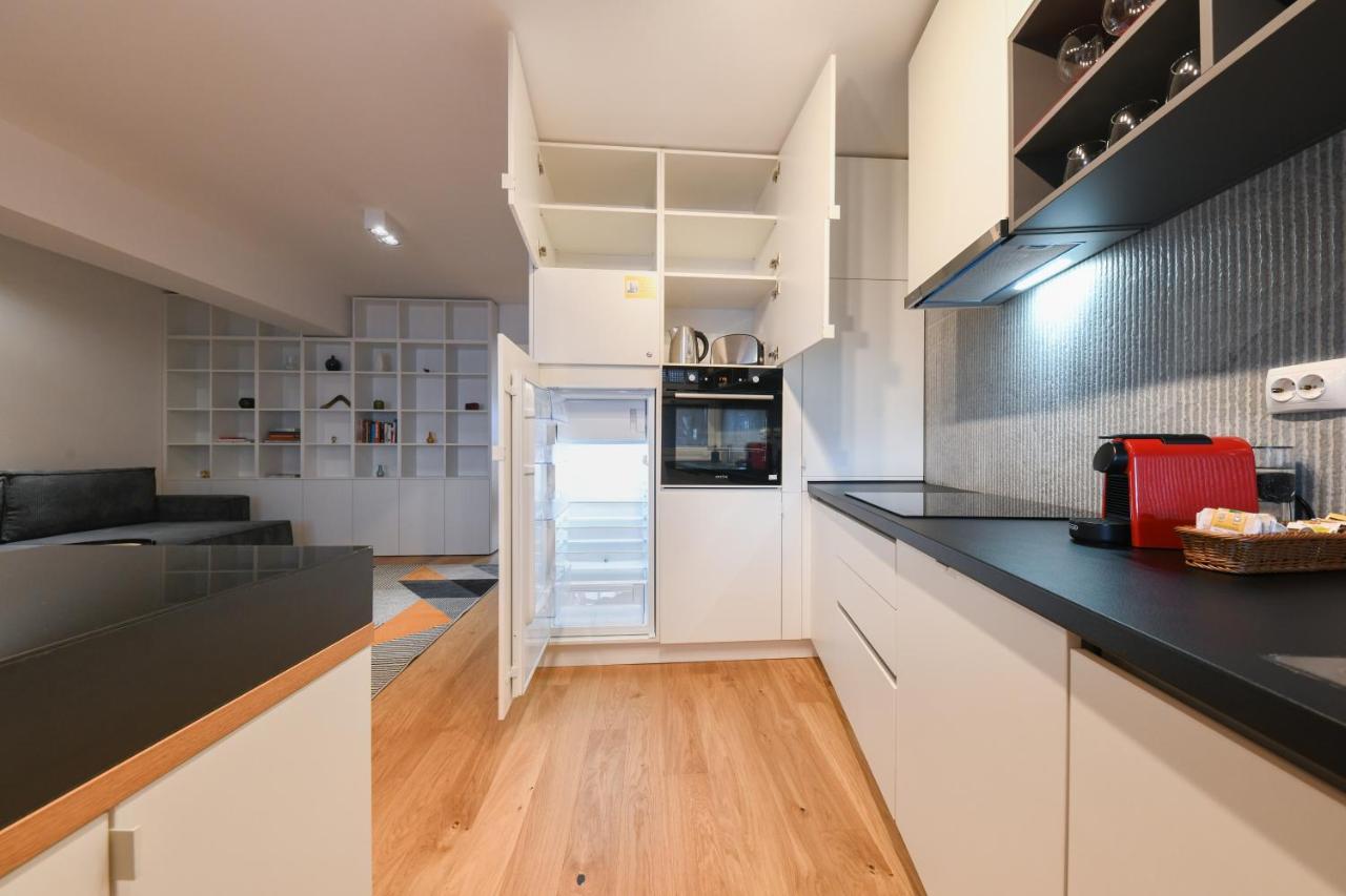 Charming 2 Bedroom Apartment Cluj-Napoca Exterior foto